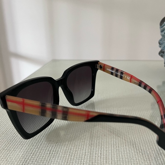 Burberry Sunglasses - Picture 2 of 9